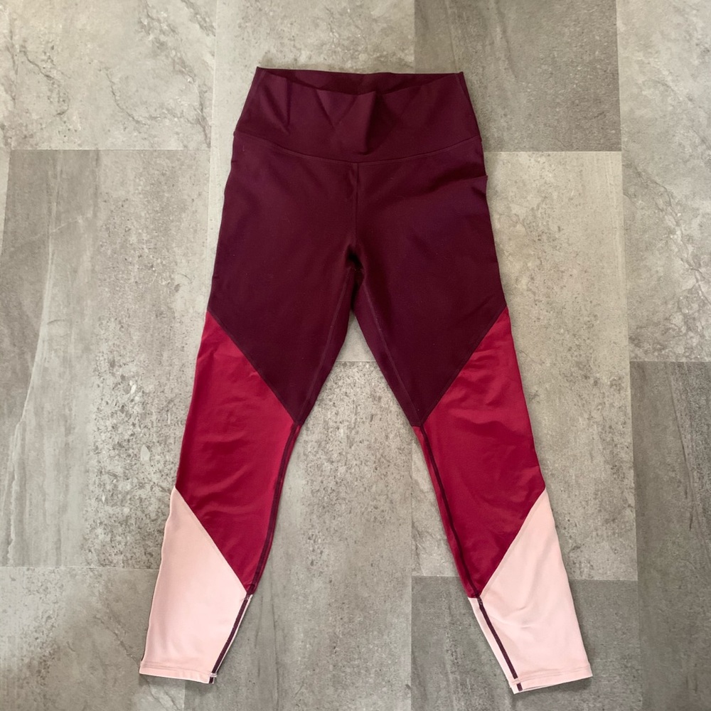 Fabletics 7/8 Leggings PowerHold Colorblock Size M